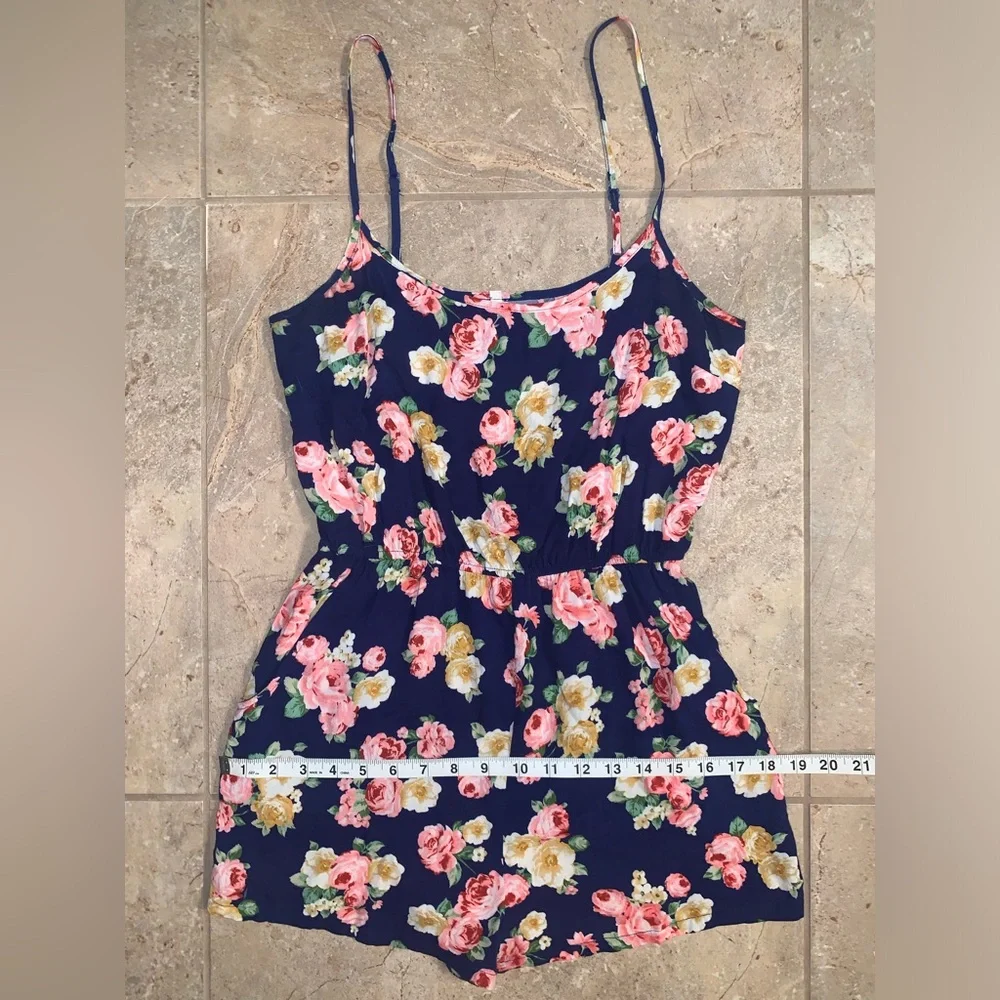 I Love S&S Inc Navy Pink Floral Romper with Pockets Elastic Waistband - Size S/M - Picture 9 of 10